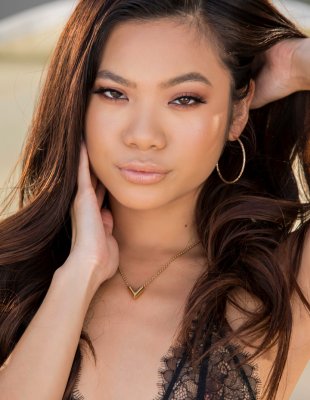   Vina Sky            